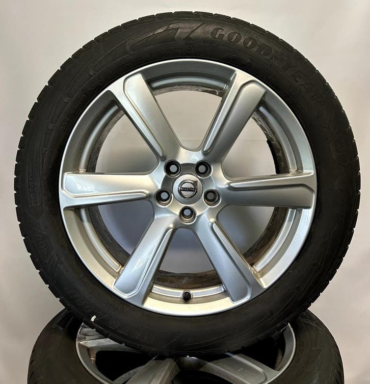 Volvo XC90 19 inch Velgen + Winterbanden, Autos : Pièces & Accessoires, Pneus & Jantes, Envoi