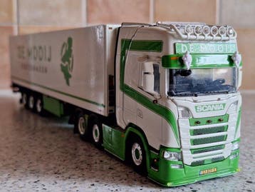 WSI Models 1:50 - Model vrachtwagen - SCANIA R620 - trekker, Hobby en Vrije tijd, Nieuw