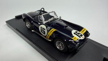 Bang 1:43 - Modelauto - AC Cobra Spider, Nieuw