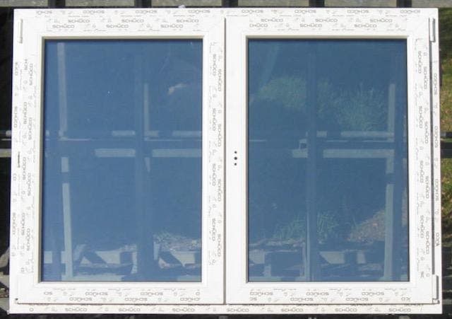 pvc raam , chassis , kozijn 159 x 114 creme / zwart, Doe-het-zelf en Bouw, Raamkozijnen en Schuifdeuren, Inclusief glas, Nieuw