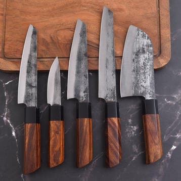 Keukenmes - Chefs knife - hout en handgemaakt gehamerd