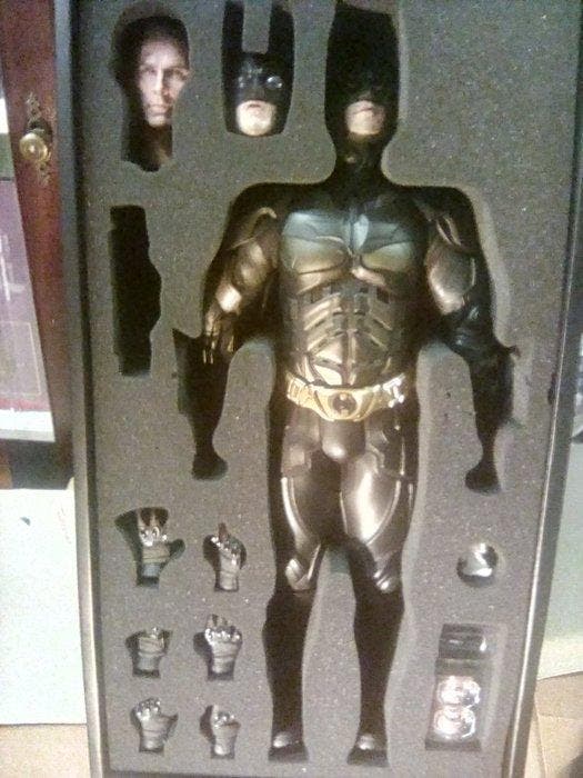 Hot Toys - Figuur - The Dark Knight Rises Batman 1:4 Scale, Verzamelen, Film en Tv
