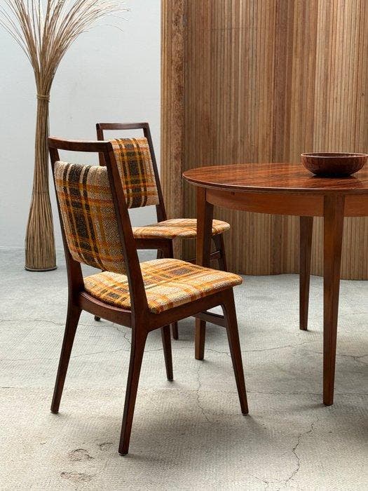 Stoel - Hout, Textiel - Eettafel & 4 stoelen, Antiek en Kunst, Antiek | Meubels | Stoelen en Sofa's