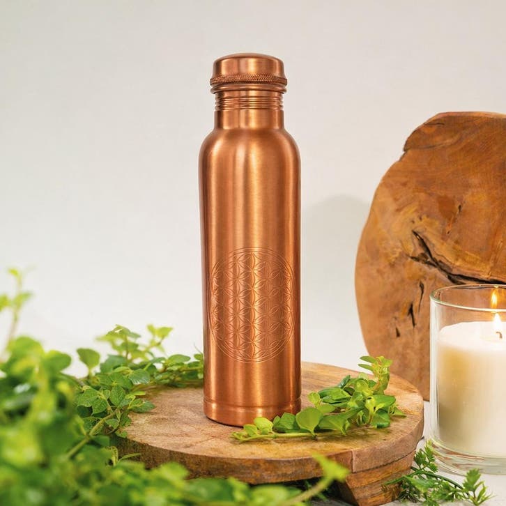 Puur koperen waterfles Flower of Life mat finish 1 liter, Sports & Fitness, Produits de santé, Wellness & Bien-être, Enlèvement ou Envoi