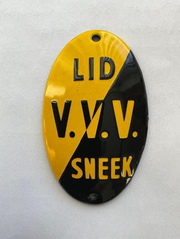 V.V.V. Sneek - Reclamebord - deurpostje - Emaille