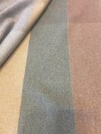 KVADRAT - Stof met een verfijnde textuur en een materieel,