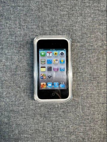 Apple - iPod touch (4th generation) 32 Giga New - Sealed -