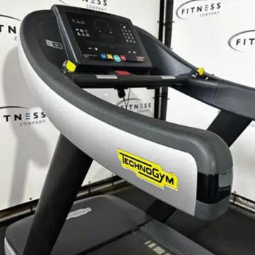 Technogym - Excite Run 700i - Loopband, Sport en Fitness, Fitnessmaterialen, Ophalen of Verzenden, Nieuw, Overige typen