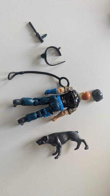Hasbro - Speelgoed Figura de acción con perro y accesorios -