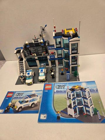 Lego Set - 7498 - City - 7498 Police Station