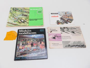 Set van 4 märklin boeken met M-Railsjabloon #9669 (Schaal), Gebruikt, Analoog, Märklin, Boek, Tijdschrift of Catalogus