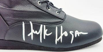 WWE - Hulk Hogan - Botte en cuir noir WWE - Autographe