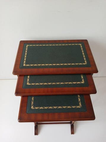 Tables gigognes - Acajou