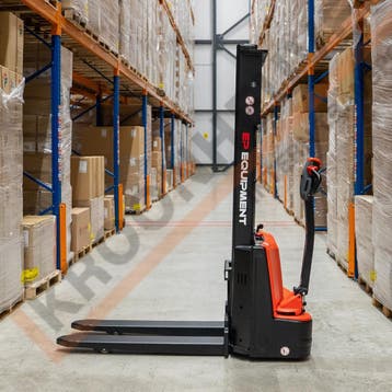 Actie - stapelaar - 1500kg 2.7 tot 4.15m voor 2395,- ex btw, 1000 tot 2000 kg, Elektrisch, Stapelaar, EP