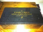 Family Bible King James Edition in Ten V 9780755439706 aa, Livres, Verzenden, Aa