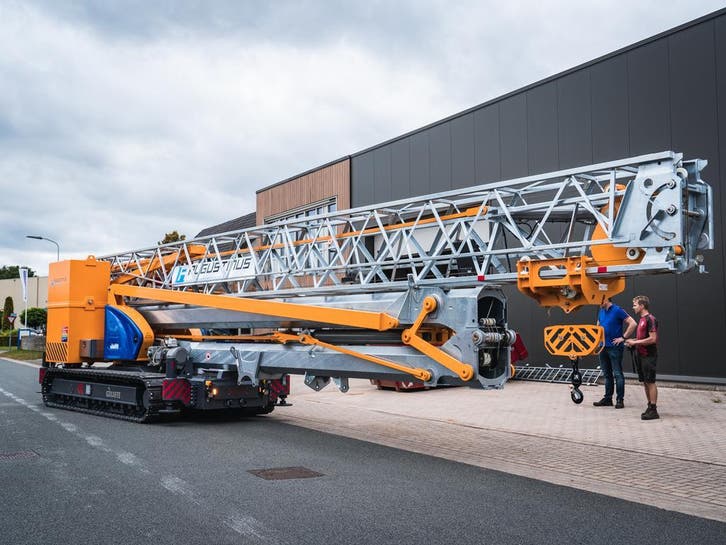 NIEUW! | Snelmontagekraan op rups | 30 meter | 2.200 kg, Articles professionnels, Machines & Construction | Grues & Excavatrices
