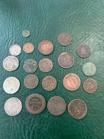 Frankrijk. Lot de 36 monnaies variées, dont certaines en
