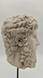 Sculpture, Testa di Lucio Vero - 36 cm - poussière de marbre