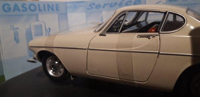 Revell 1:18 - Modelauto - Volvo P 1800 S Coupé, Hobby en Vrije tijd, Modelauto's | 1:5 tot 1:12
