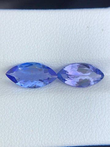 2 pcs Violet, Bleu Tanzanite - 3.19 ct - International