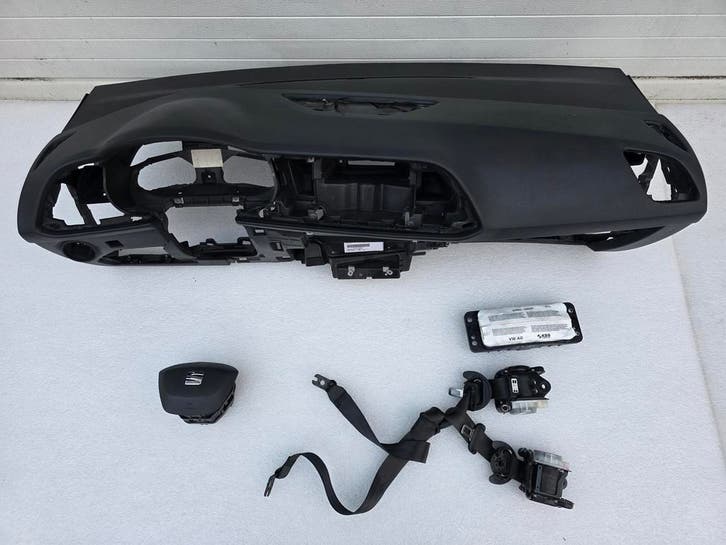 Kit airbag complet Seat Leon III tableau de bord + ceintures, Autos : Pièces & Accessoires, Tableau de bord & Interrupteurs, Seat