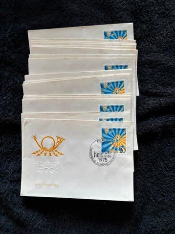 Wereld 1880/2000 - 07 - 3 postzegelalbum + 220 stuks, Gestempeld