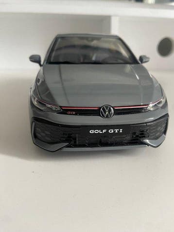Otto Mobile 1:18 - Modèle réduit - Volkswagen Golf VIII GTI
