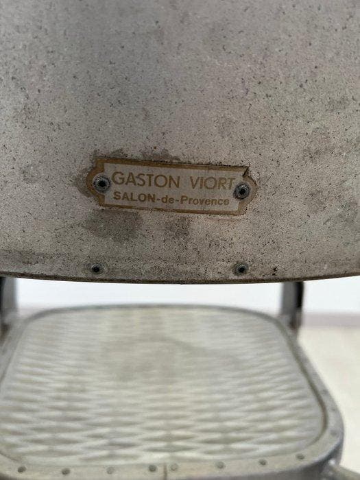 Salon de Provence - Gaston Viort - Stoel (4) - Aluminium, Antiek en Kunst, Antiek | Meubels | Stoelen en Sofa's