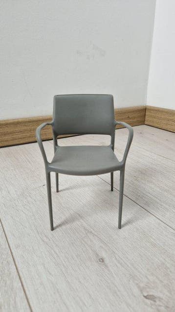 Pedrali - Jorge Pensi Design Studio - Stoel - ARA - Plastic