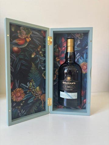 W. & J. Graham’s - 40 years old Tawny - Gebotteld in 2004 -, Collections