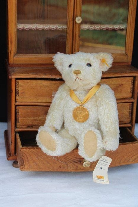 Steiff: MillenniumTeddybeer 2000 - Teddybeer - 1990-2000 -, Antiek en Kunst, Antiek | Speelgoed