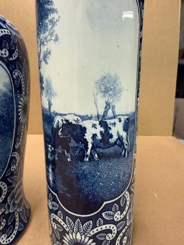 Petrus Regout - Vaas (3) - Aardewerk - Delftsblauw kaststel
