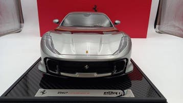 BBR 1:12 - Voiture miniature - Ferrari 812 Competizione,