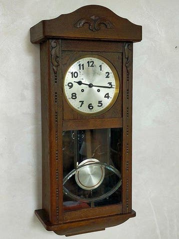 Horloge murale - Klassische Suevia Wand Uhr aus Eichenholz –