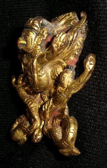 Zeer oude Tibetaanse voorstelling van een Garuda met een
