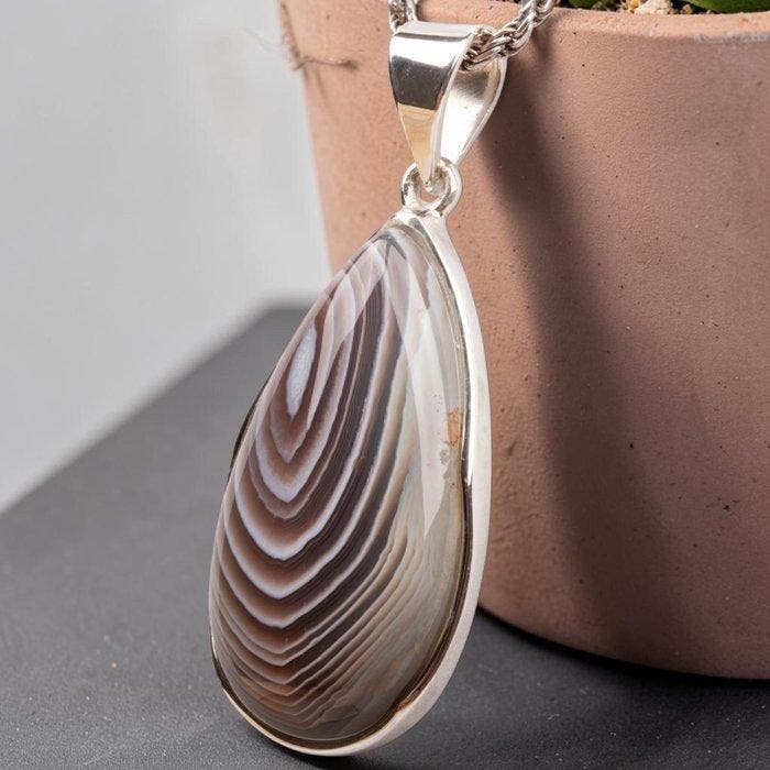 Rode gestreepte agaat hanger in 925 zilver – Mexico –, Verzamelen, Mineralen en Fossielen