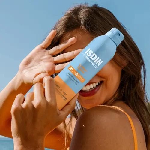ISDIN Fotoprotector Body Lotion Mist SPF50 (Zonnebrand), Bijoux, Sacs & Beauté, Beauté | Soins du corps, Envoi