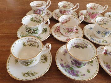 Royal Albert - Kop en schotel (12) - Flowers of the Month -