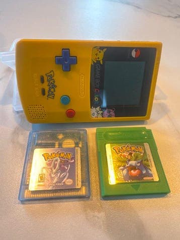 Nintendo - Gameboy Color - Limited Pichu Edition 1998 (new