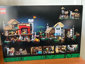 Lego Set - 10332 - Icons - Medieval Town Square, Nieuw