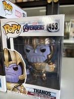 Funko - Funko Pop - Marvel - Thanos #453 + Groot in Onesie