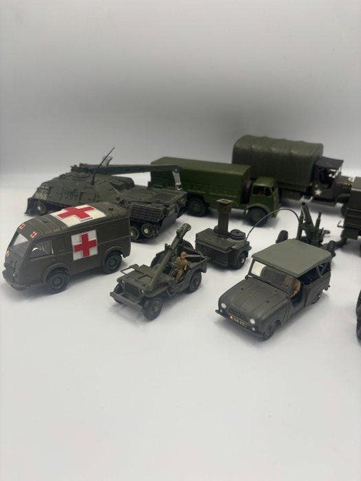 Dinky Toys, Meccano 1:43 - Modelauto (10) - Ensemble, Hobby en Vrije tijd, Modelauto's | 1:5 tot 1:12