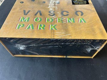 Vasco Rossi - Vasco Modena Park - Superdeluxe Edizione, Nieuw in verpakking