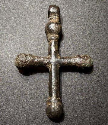 Middeleeuwen, kruisvaardersperiode Brons Kruis met een, Antiek en Kunst