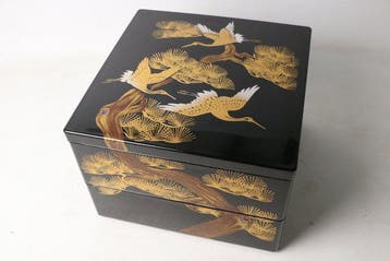 Boîte - Bois - Maki-e Grues et pin, Antiquités & Art