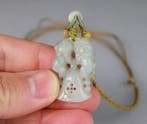 Hanger Plaque Chinoise - Leeuw - Lichtgroene Jade - Jadeiet, Antiek en Kunst