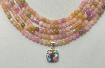 Peridotiet; Rozenkwarts; Amethist; nefriet met Griekse kruis, Antiek en Kunst