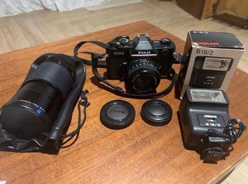 Fuji STX-2 35mm SLR - X-Fujinon 50mm f/1.9 FM & 80-200mm, Nieuw