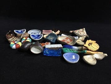 Japanese - Beeld, Lot of 30 Vintage Japanese Chopstick Rests, Antiek en Kunst