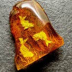 Cabochon en pierre naturelle baltique, taillé, 4,5 cm. -